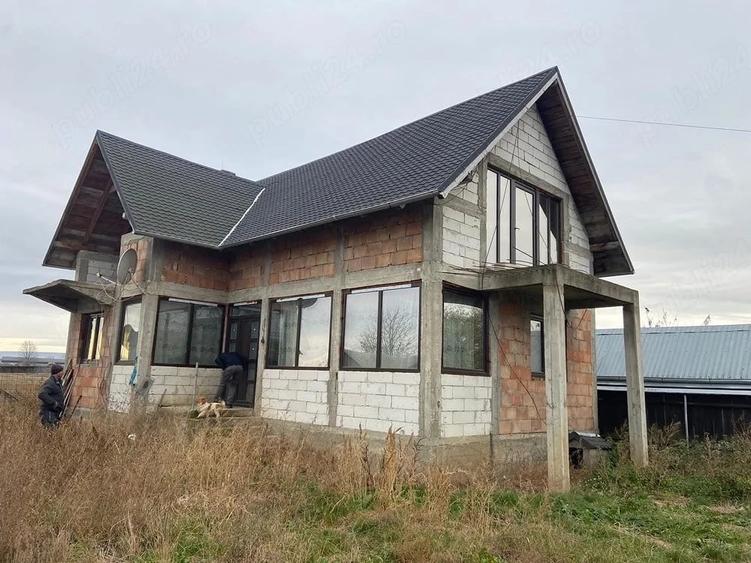 Vand casa de constructie noua in satul Joldesti - 3