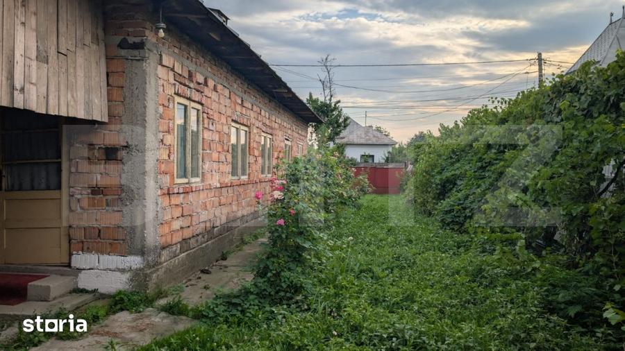 Casă cu 3 camere cu Teren 2540 Mp în Central