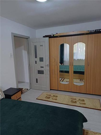 Apartament cu 3 camere semidecomandat, mobilat în Freidorf