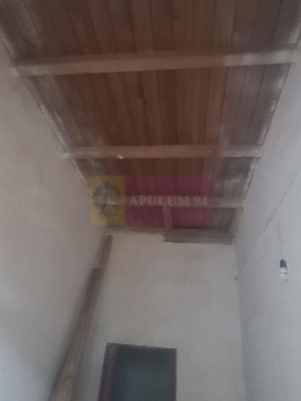 Casă individuală cu 4 camere cu Canalizare în Central