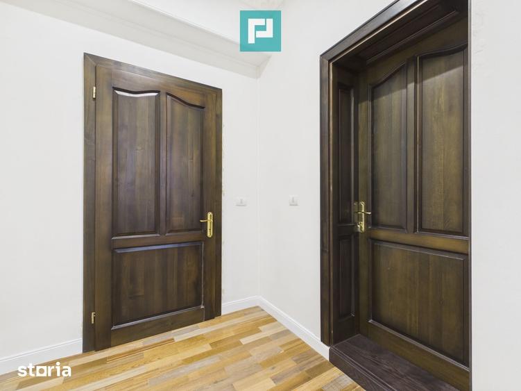 Casă cu Teren 4850 Mp în Central