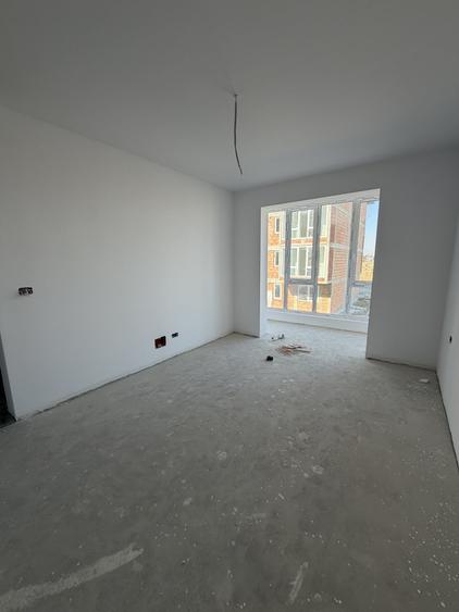 Apartament cu 2 camere semidecomandat în Giroc