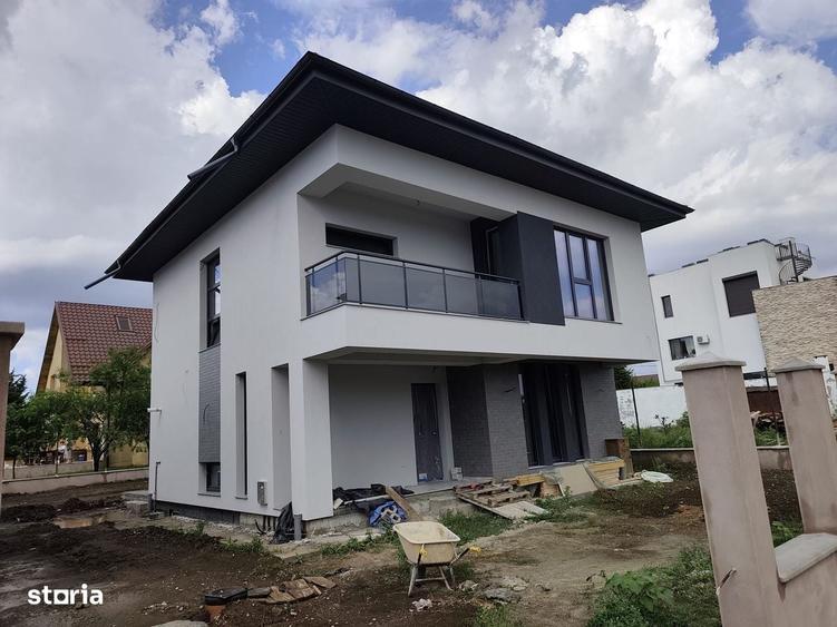 Casă cu 4 camere în Mogoșoaia