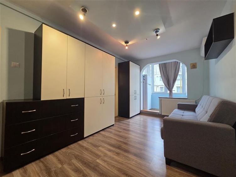 Apartament cu 2 camere nedecomandat, mobilat în Uzina 2