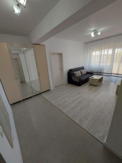Apartament cu 2 camere decomandat în Craiovei