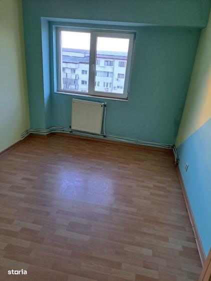 Apartament cu 3 camere decomandat în Dancu