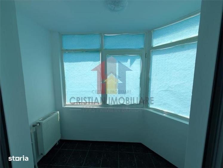 Apartament cu 2 camere decomandat în Calarași 4