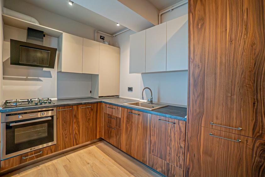 Apartament cu 2 camere decomandat, mobilat în Tomis Nord
