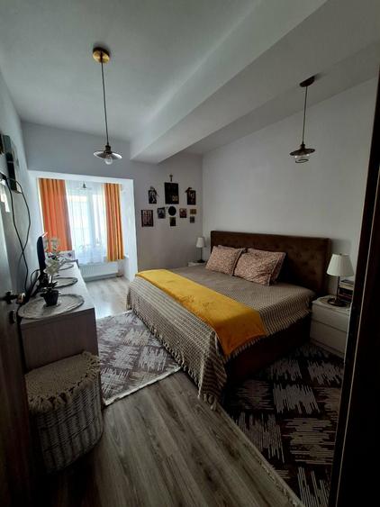 Apartament cu 3 camere decomandat în George Enescu