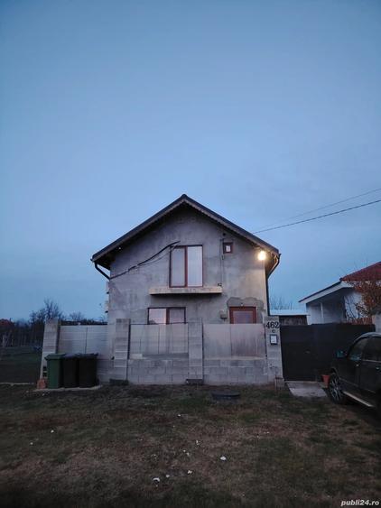 Casă cu 4 camere în Pădureni (Jebel)