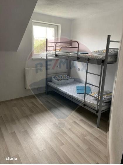 Casă cu 4 camere cu Teren 300 Mp în Central