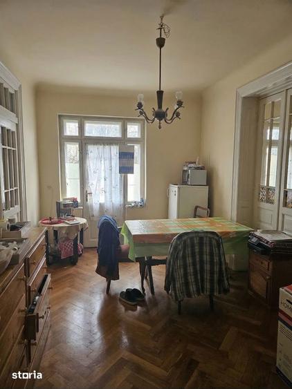 Apartament cu 5 camere, mobilat în Unirii