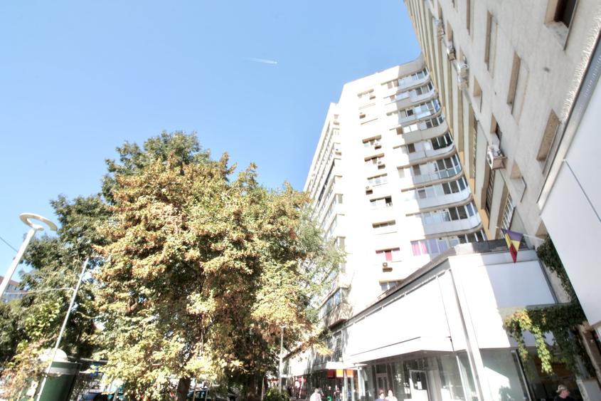 Apartament cu 3 camere, mobilat în Bucur Obor