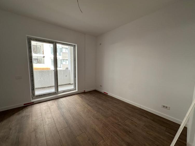 Apartament cu 3 camere decomandat în Central — fotografia 3