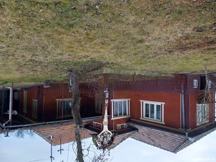 Casă cu 4 camere în Geaca