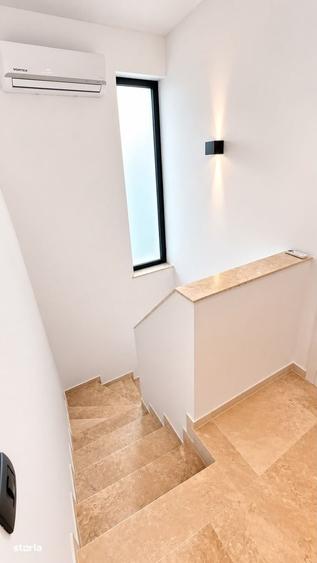 Casă cu 4 camere decomandat în Vânători