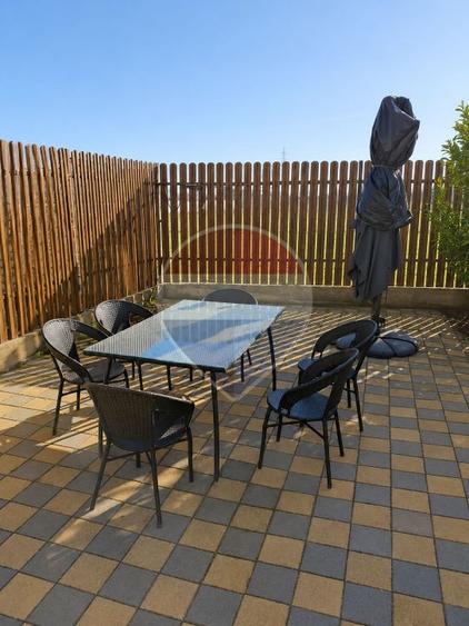 Casă cu 6 camere cu Teren 509 Mp în Vest