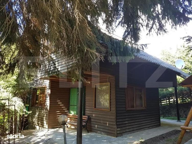 Casă cu 4 camere cu Teren 900 Mp în Piatra