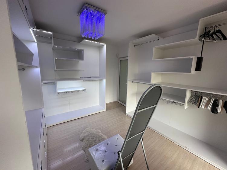 Duplex cu 5 camere cu Teren 277 Mp în Central