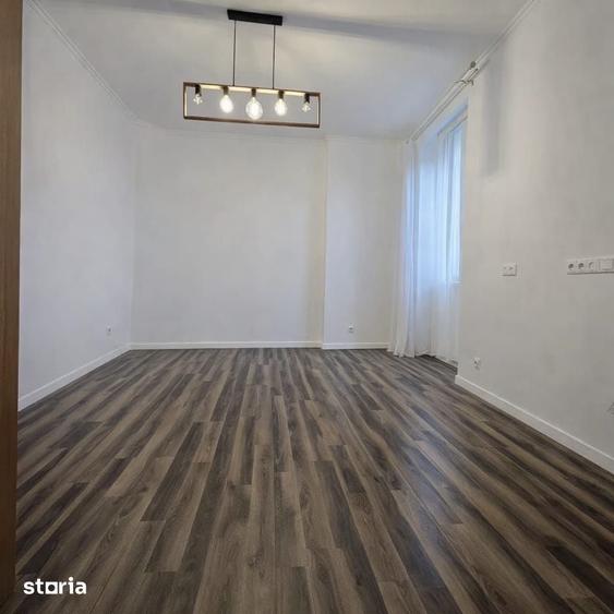 Spațiu comercial, de 170.47 mp, în Oșorhei