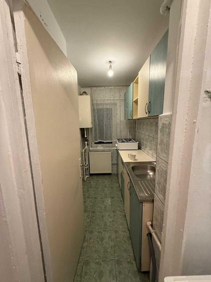Apartament cu 2 camere semidecomandat în Micro 6