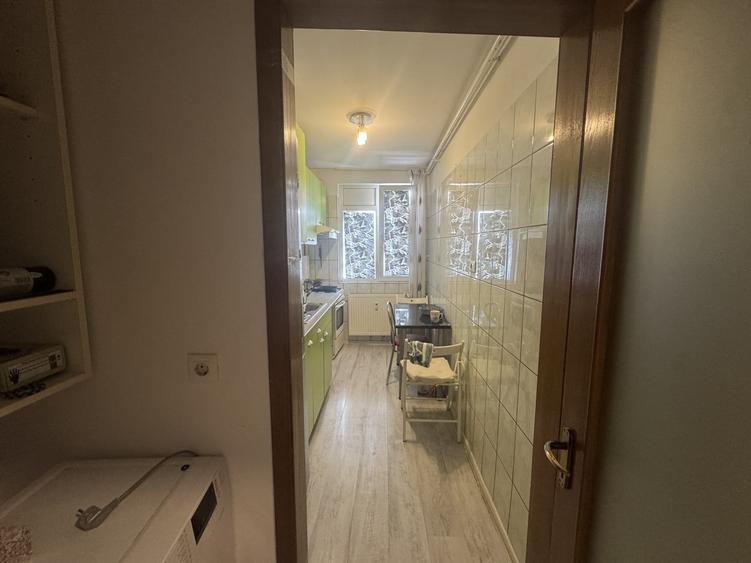 Apartament cu 2 camere decomandat în Baba Novac