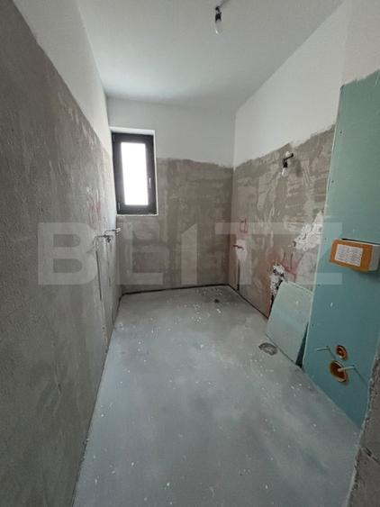 Garsonieră decomandată în Micro 12