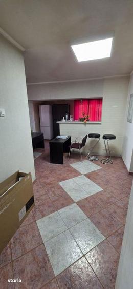 Spațiu comercial, de 85 mp, în Decebal