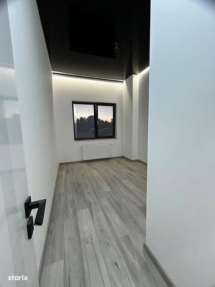 Apartament cu 3 camere decomandat în Energia