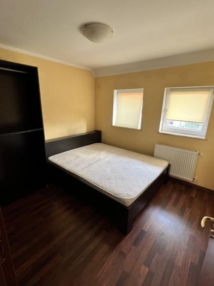 Apartament cu 4 camere decomandat, mobilat în Dumbrăvița