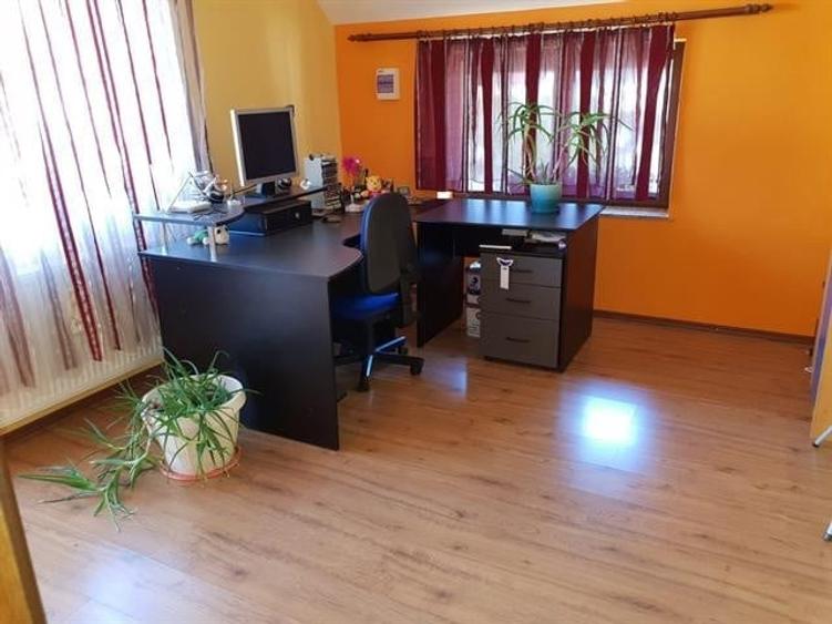 Casă cu 4 camere cu Teren 400 Mp în Găvana
