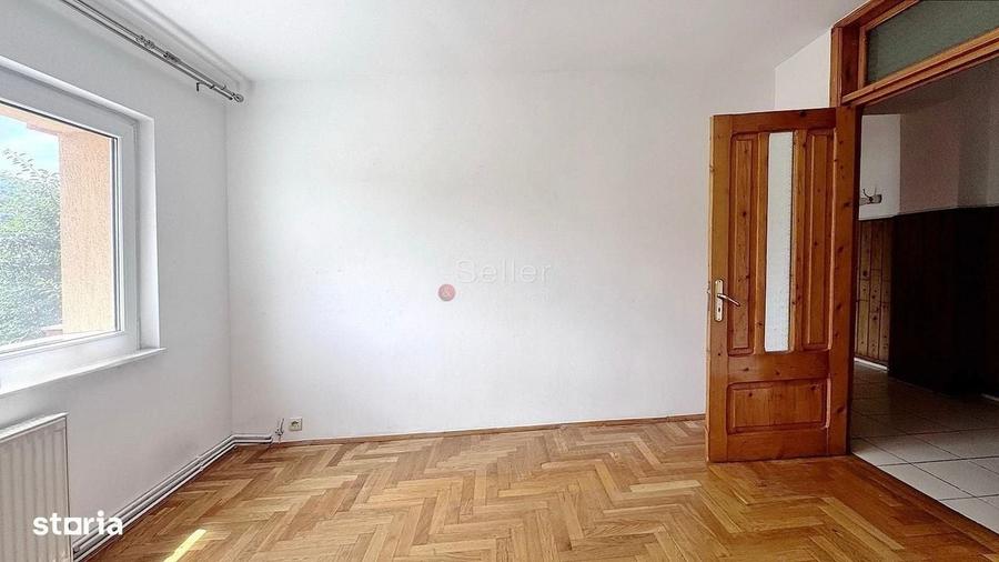 Apartament cu 4 camere în Noua