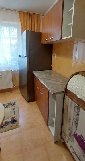 Garsonieră decomandată în Titan