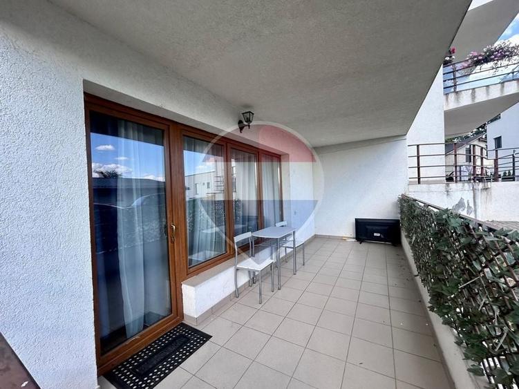 Apartament cu 3 camere decomandat, mobilat în Valea Roșie