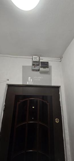 Apartament cu 2 camere semidecomandat, mobilat în Berceni