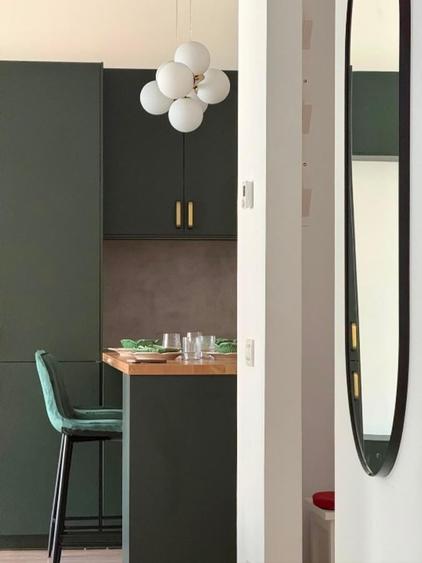 Apartament cu 3 camere semidecomandat în 23 August (Cațelul)