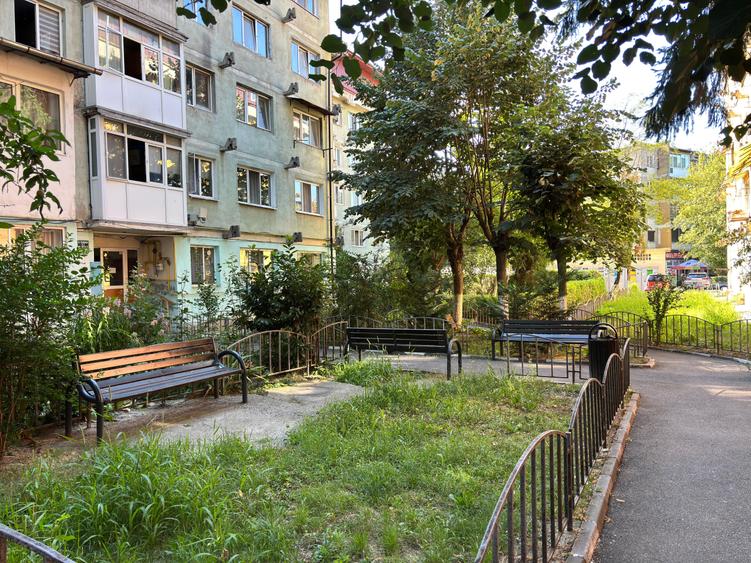 Apartament 3 camere zona Nord M-uri C-tin Brancusi - 1