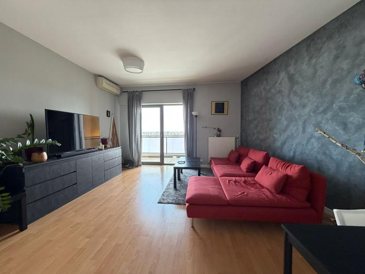 Apartament cu 3 camere decomandat, mobilat în Doamna Ghica