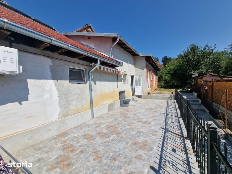 Casă cu 4 camere cu Teren 680 Mp în Triaj
