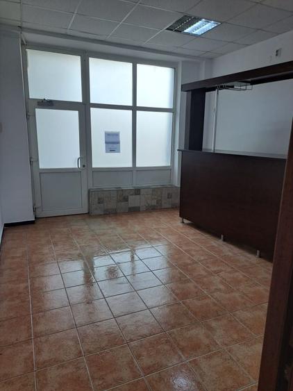Spațiu comercial, de 59 mp, în Buda