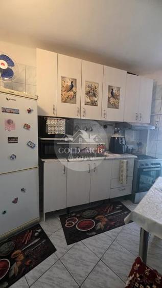 Apartament cu 5 camere decomandat în Armeneasca