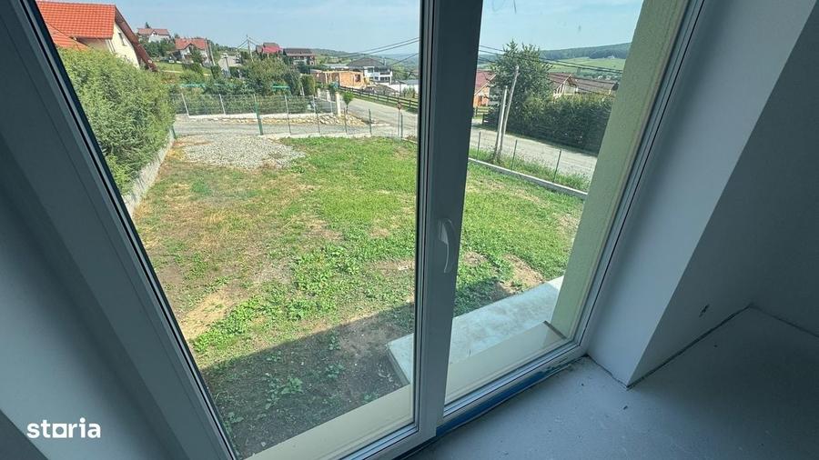 Casă cu 4 camere în Sadu