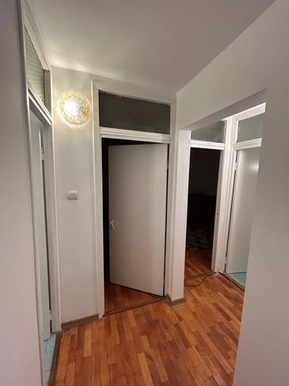 Apartament cu 3 camere decomandat în Exterior Vest