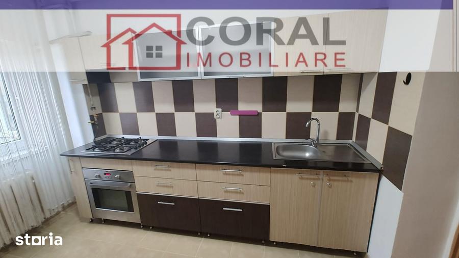 Apartament cu 3 camere în Decebal