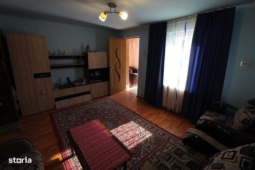 Casă cu 2 camere în Peștișu Mare