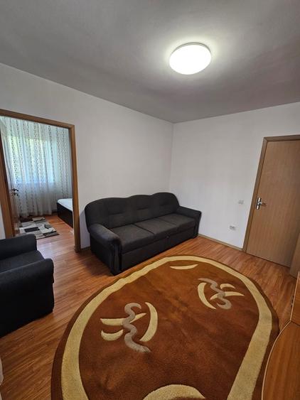 Inchiriez apartament 2 camere - 4