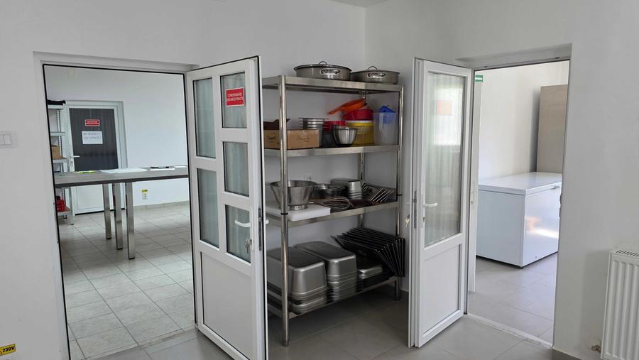 Spațiu comercial, de 569 mp, în Luncani