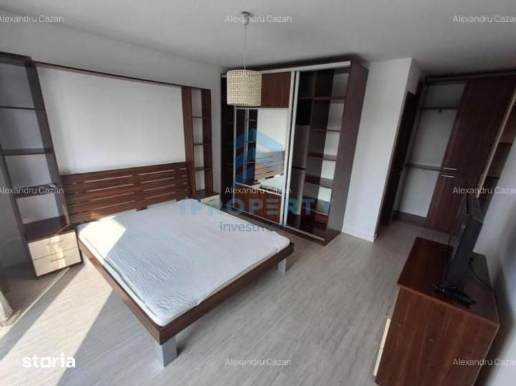 Apartament cu 3 camere decomandat în Pajura