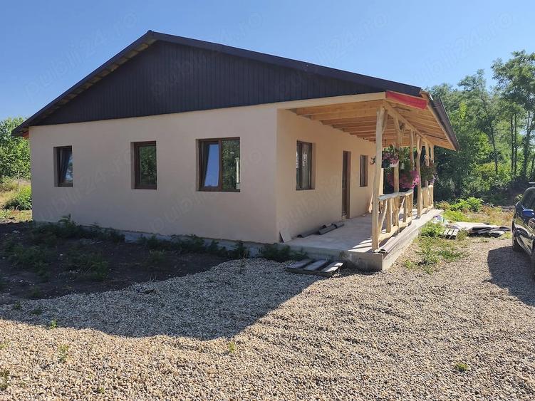 Casă cu Teren 340 Mp în Santăul Mare