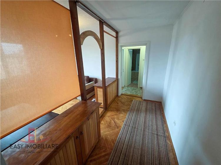 Apartament cu 2 camere semidecomandat în Cornișa